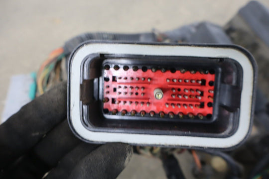 1995 Ford F - 150 5L Gasoline Engine Fuse Box