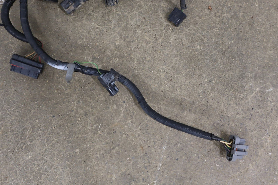 1995 Ford F - 150 5L Gasoline Engine Fuse Box