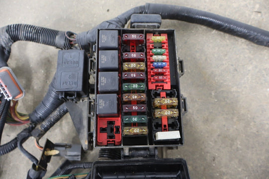 1995 Ford F - 150 5L Gasoline Engine Fuse Box