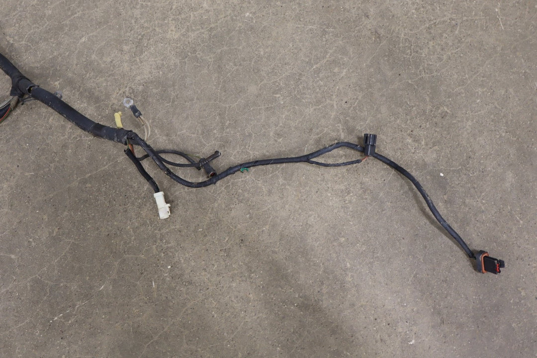 1995 Ford F - 150 5L Gasoline Engine Fuse Box
