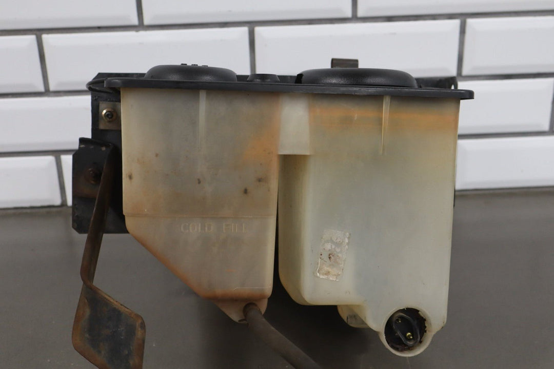 1995 Ford F - 150 OBS 5.0L V8 Coolant / Washer Bottle Reservoir OEM