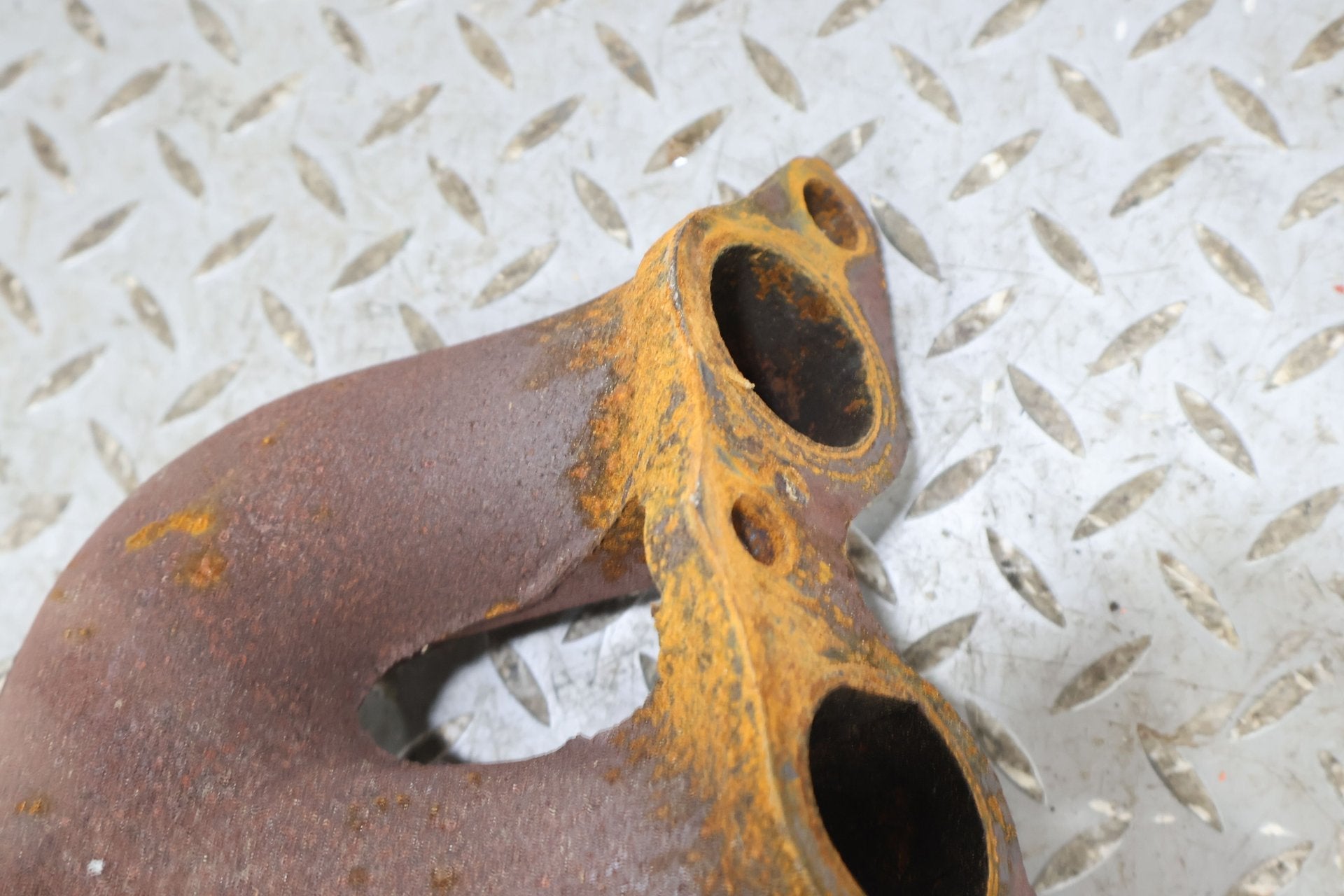 1995 LEXSC- Exhaust Manifold