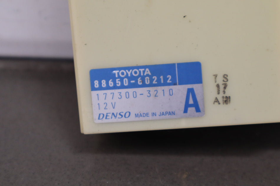 1996-1997 Lexus LX450 Climate Control Module