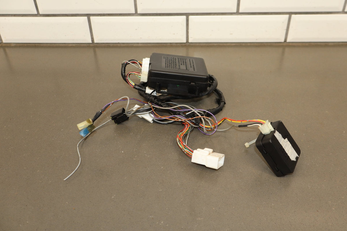1996-1997 Lexus LX450 J80 - Chassis Computer