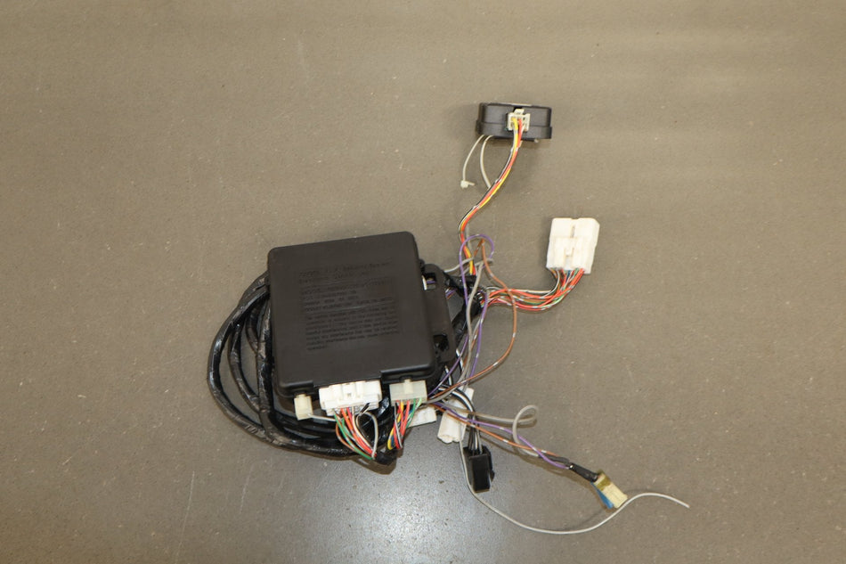 1996-1997 Lexus LX450 J80 - Chassis Computer