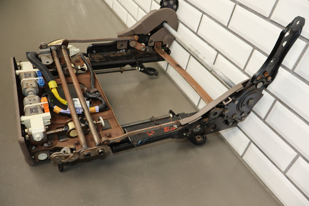 1996-1997 Lexus LX450 J80 - Front Passenger Right Front Seat Track