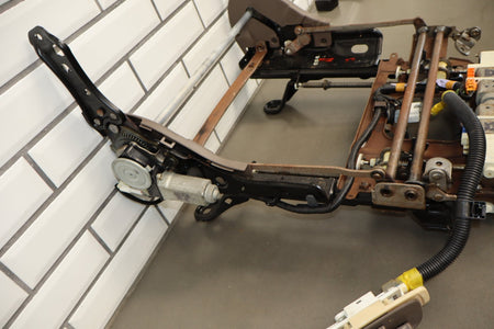 1996-1997 Lexus LX450 J80 - Front Passenger Right Front Seat Track