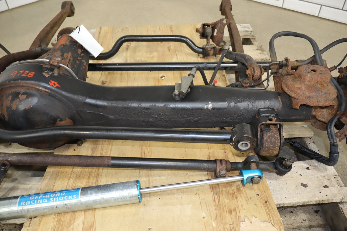 1996-1997 Lexus LX450, Land Cruiser Front Solid Axle Assembly OEM | Non Locking