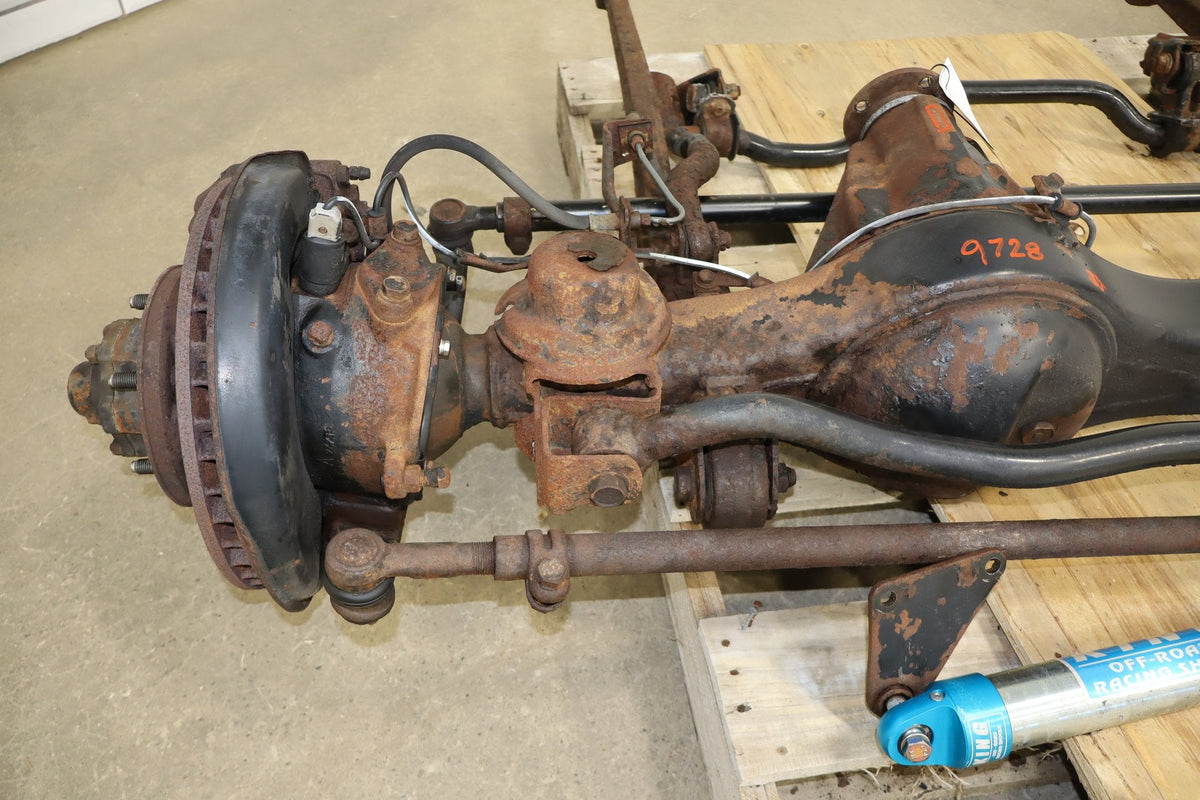 1996-1997 Lexus LX450, Land Cruiser Front Solid Axle Assembly OEM | Non Locking