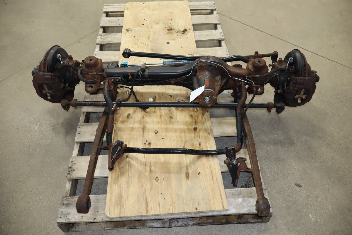 1996-1997 Lexus LX450, Land Cruiser Front Solid Axle Assembly OEM | Non Locking