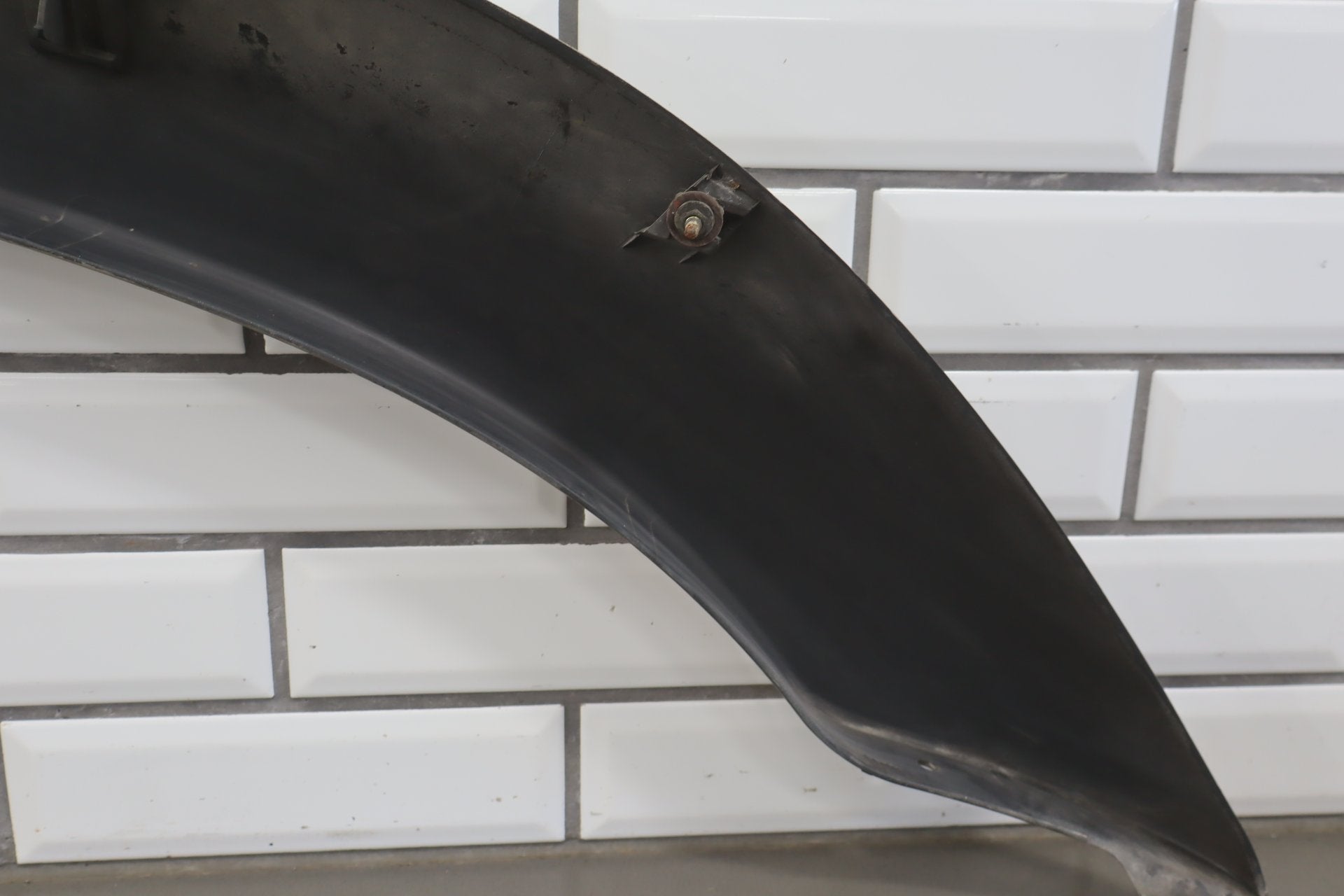 1996-1997 Lexus LX450 Left Fender Molding Desert Dune Pearl