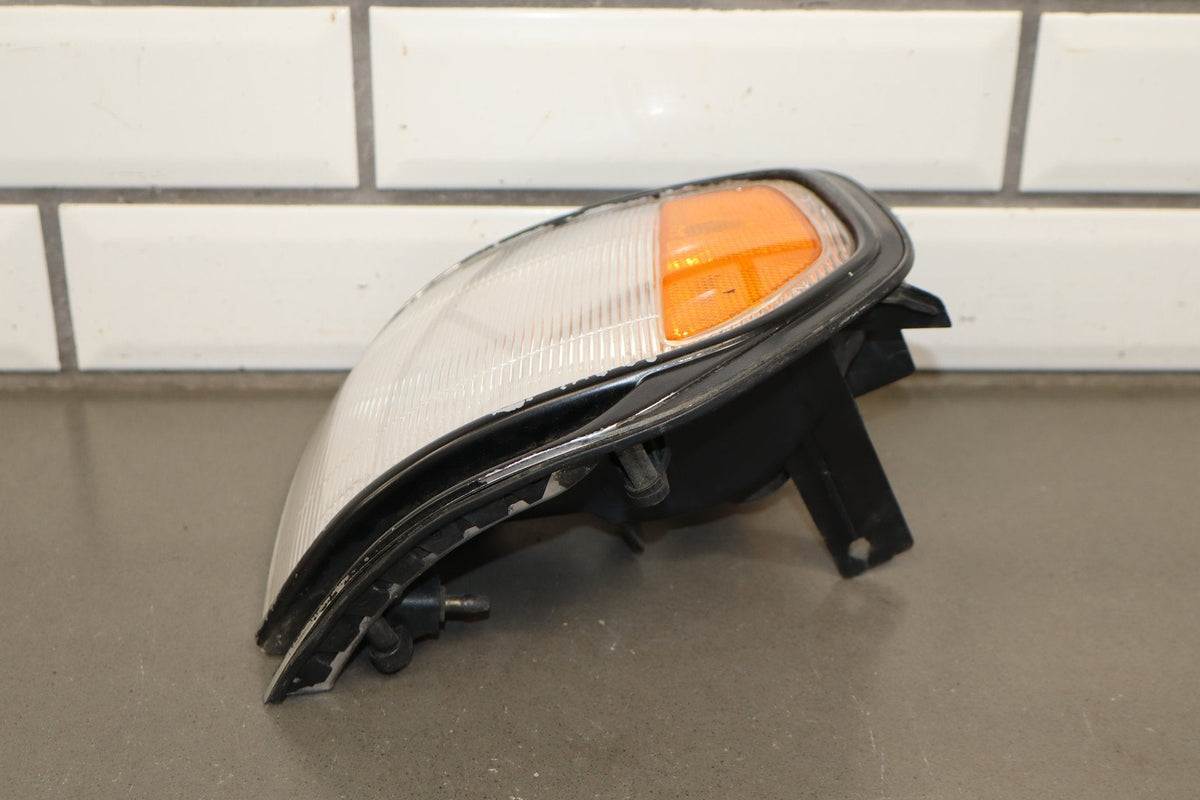 1996-1997 Lexus LX450 Left Front Lamp 8161060110 OEM