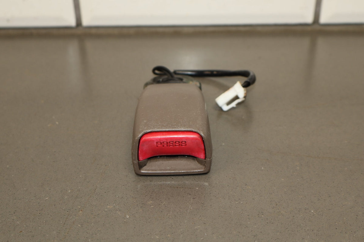 1996-1997 Lexus LX450 Left Front Seat Belt Buckle