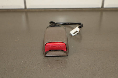 1996-1997 Lexus LX450 Left Front Seat Belt Buckle