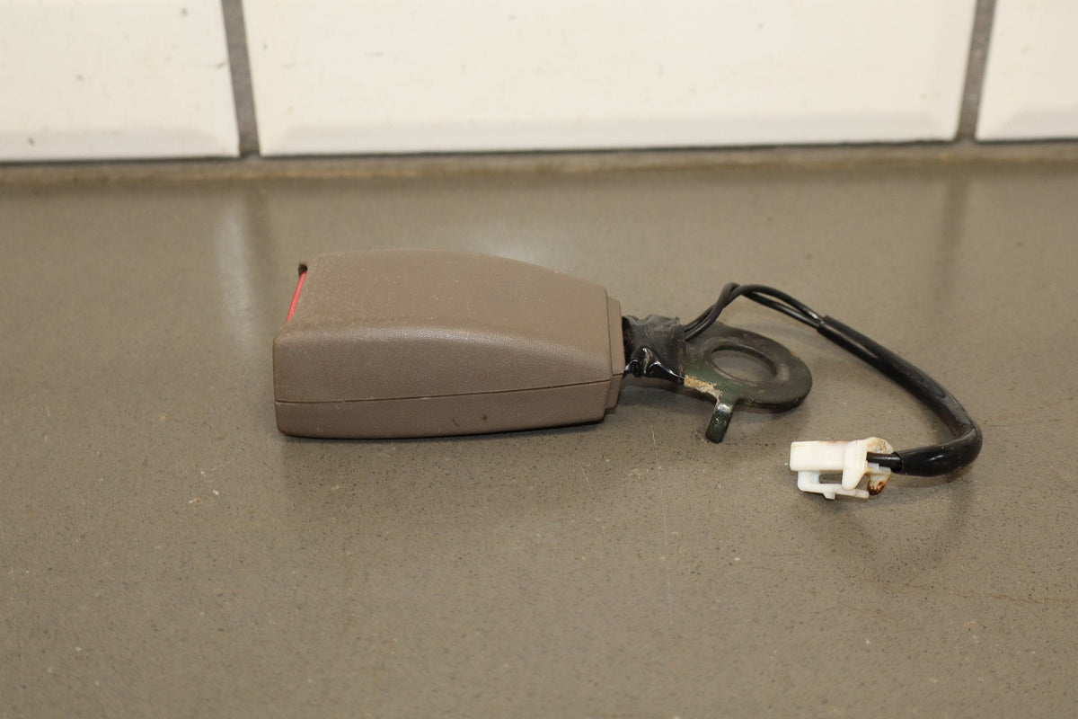 1996-1997 Lexus LX450 Left Front Seat Belt Buckle