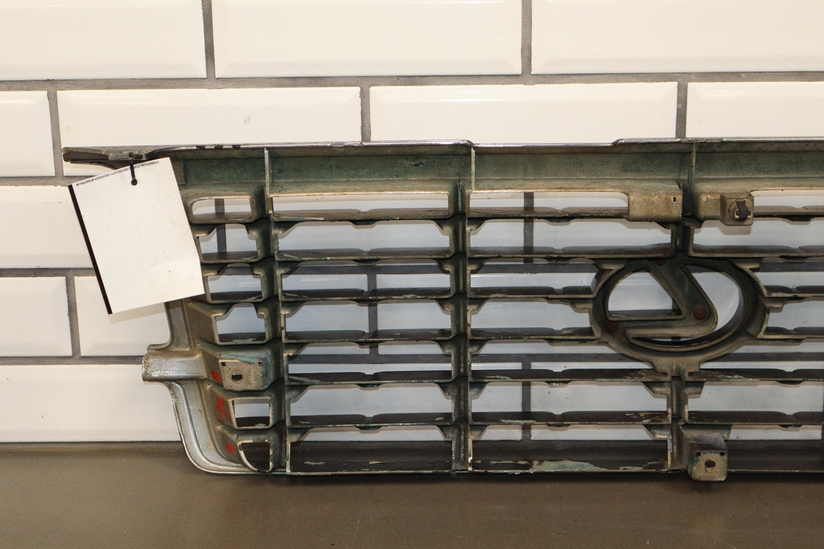 1996-1997 Lexus LX450 Radiator Grille