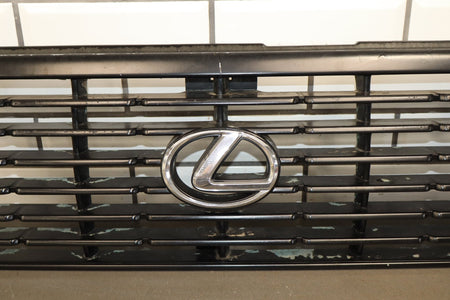 1996-1997 Lexus LX450 Radiator Grille