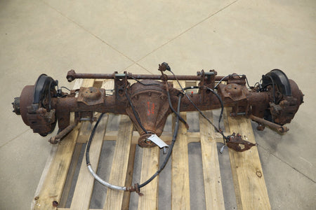 1996-1997 Lexus LX450 Rear Axle Assembly 4211060961 OEM