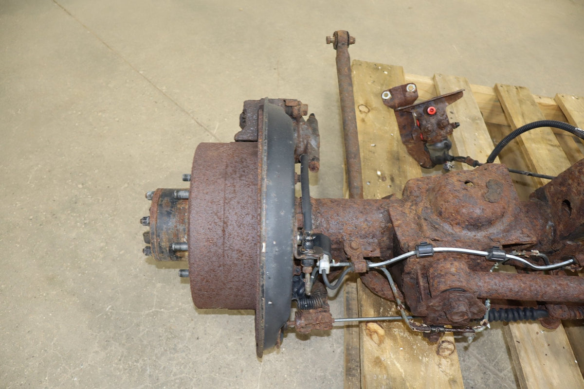 1996-1997 Lexus LX450 Rear Axle Assembly 4211060961 OEM