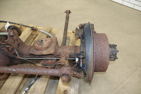 1996-1997 Lexus LX450 Rear Axle Assembly 4211060961 OEM
