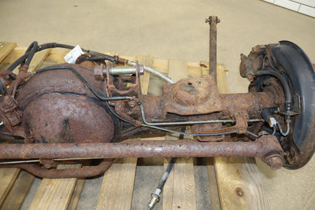 1996-1997 Lexus LX450 Rear Axle Assembly 4211060961 OEM