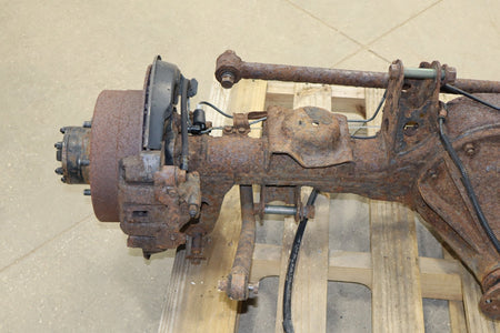 1996-1997 Lexus LX450 Rear Axle Assembly 4211060961 OEM