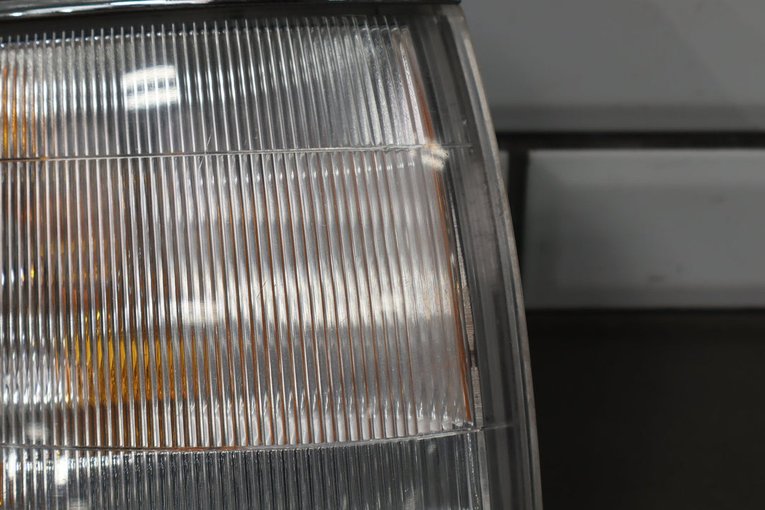 1996 - 1997 Lexus LX450 Right Front Lamp 8161060200 OEM