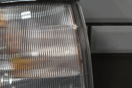 1996 - 1997 Lexus LX450 Right Front Lamp 8161060200 OEM