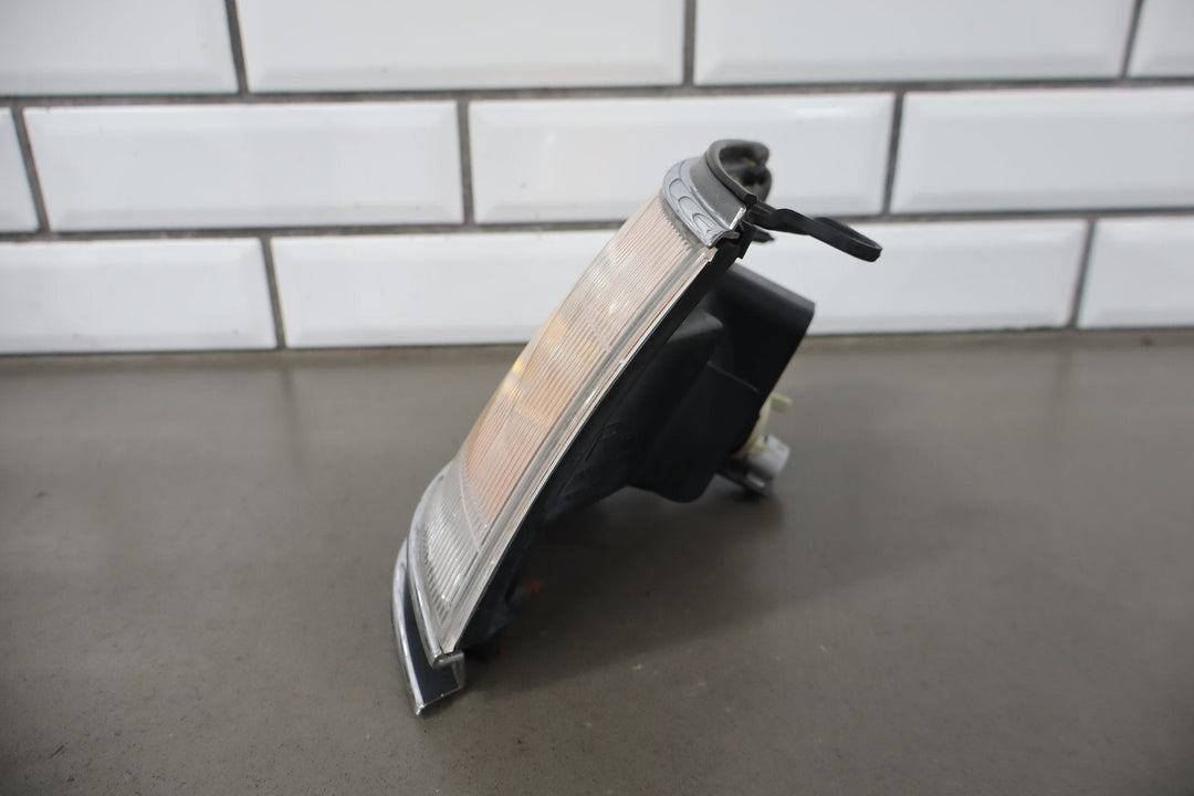 1996 - 1997 Lexus LX450 Right Front Lamp 8161060200 OEM