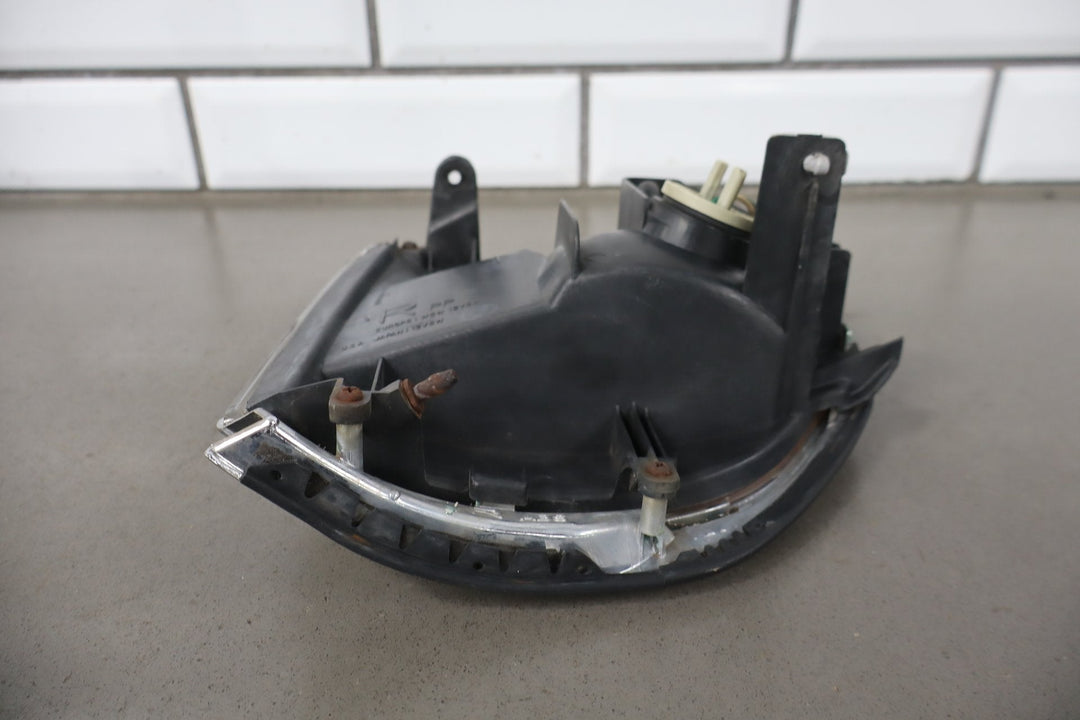 1996 - 1997 Lexus LX450 Right Front Lamp 8161060200 OEM