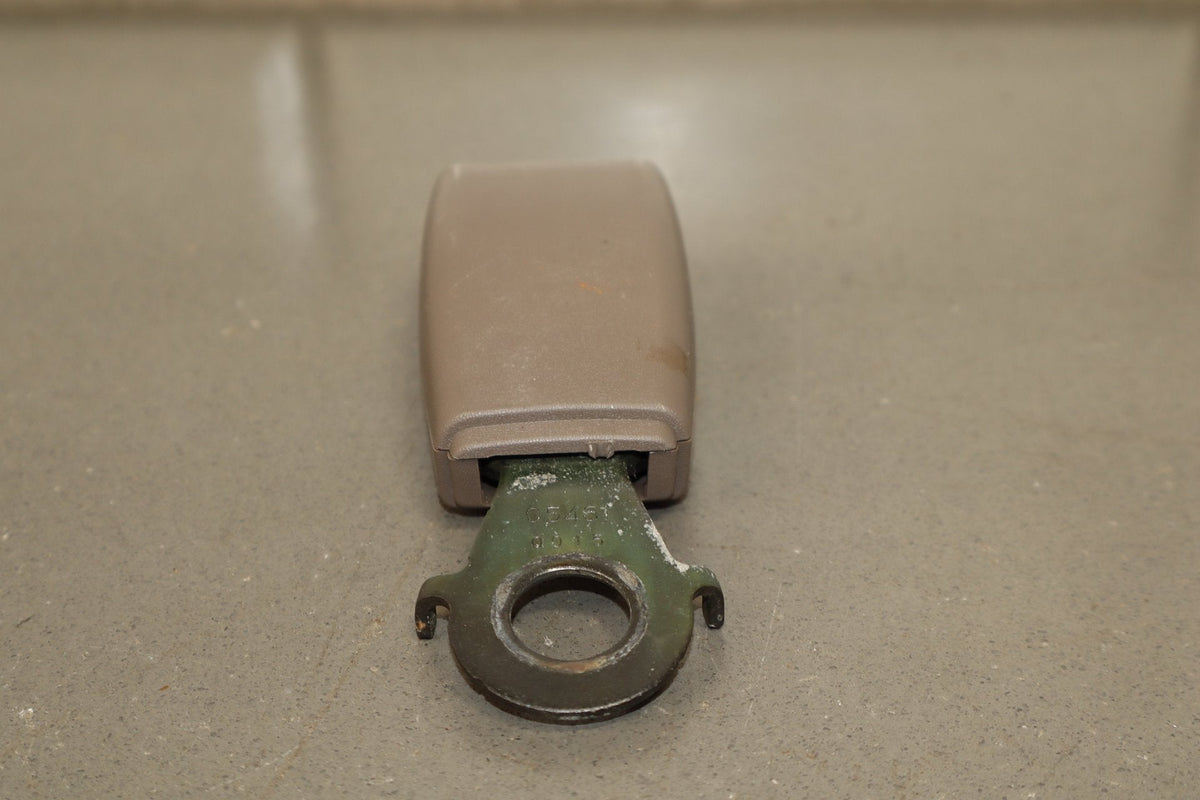 1996-1997 Lexus LX450 Right Front Seat Belt Buckle