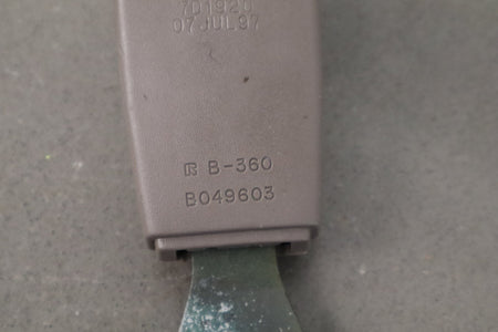 1996-1997 Lexus LX450 Right Front Seat Belt Buckle