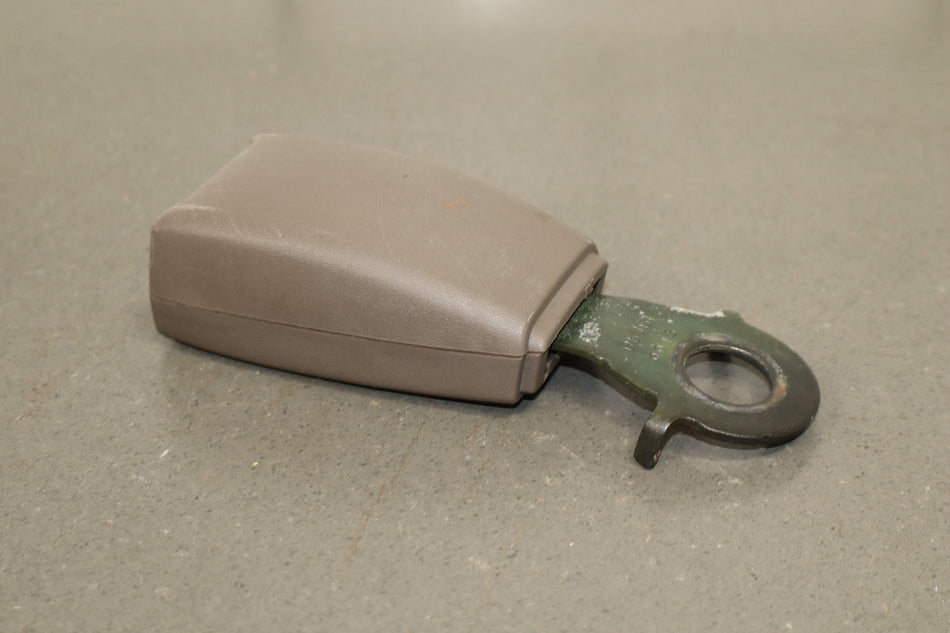 1996-1997 Lexus LX450 Right Front Seat Belt Buckle