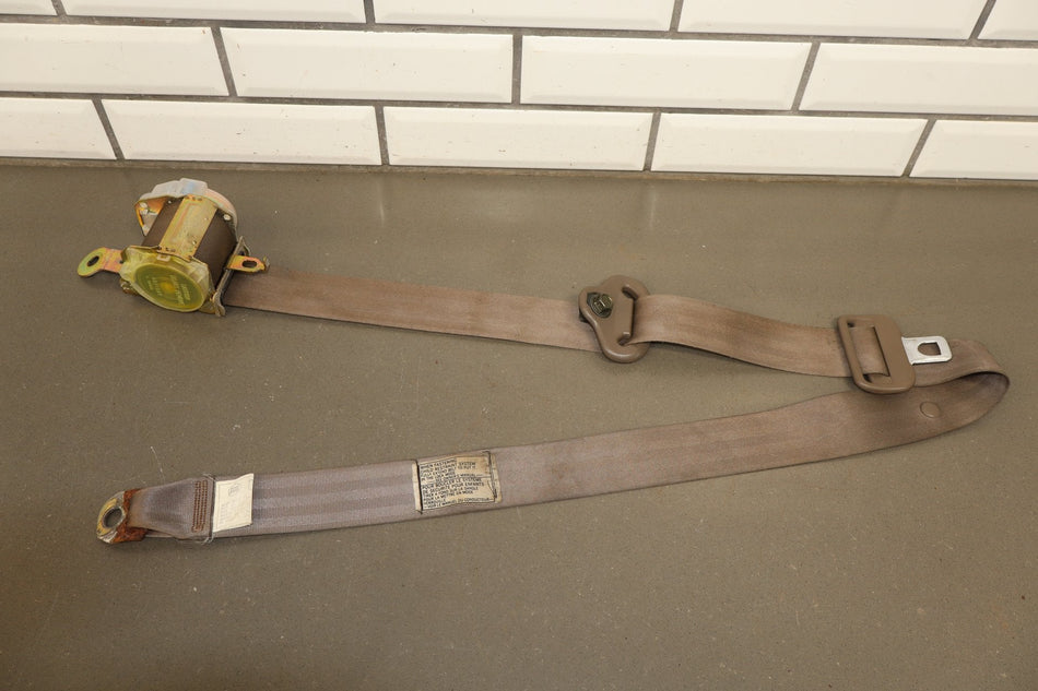 1996-1997 Lexus LX450 Right Front Seat Belt Oak LC43