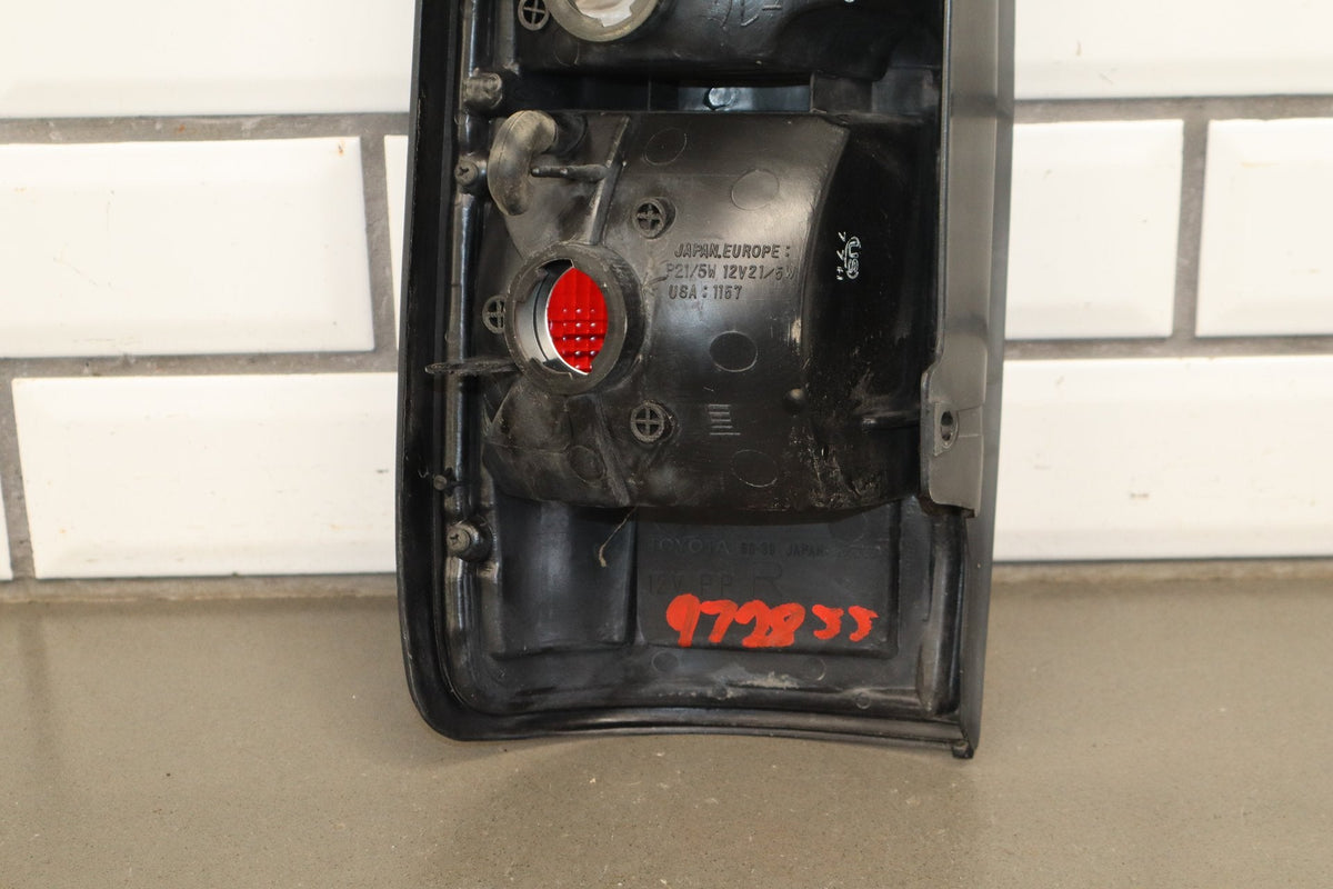 1996-1997 Lexus LX450 Right Tail Light 8155060320 OEM