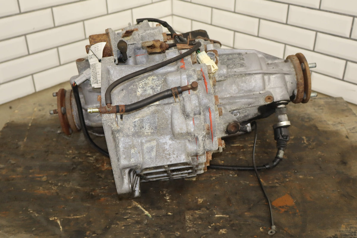 1996-1997 Lexus LX450 Transfer Case 3613060790 OEM