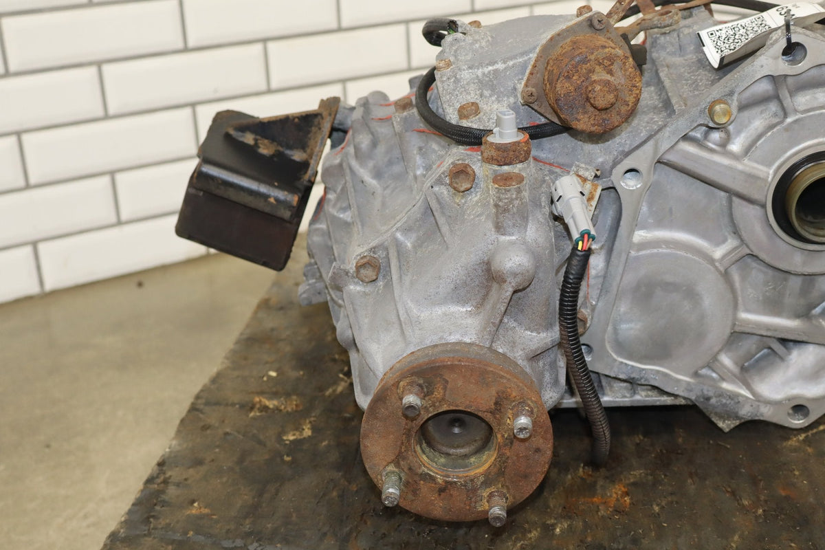 1996-1997 Lexus LX450 Transfer Case 3613060790 OEM