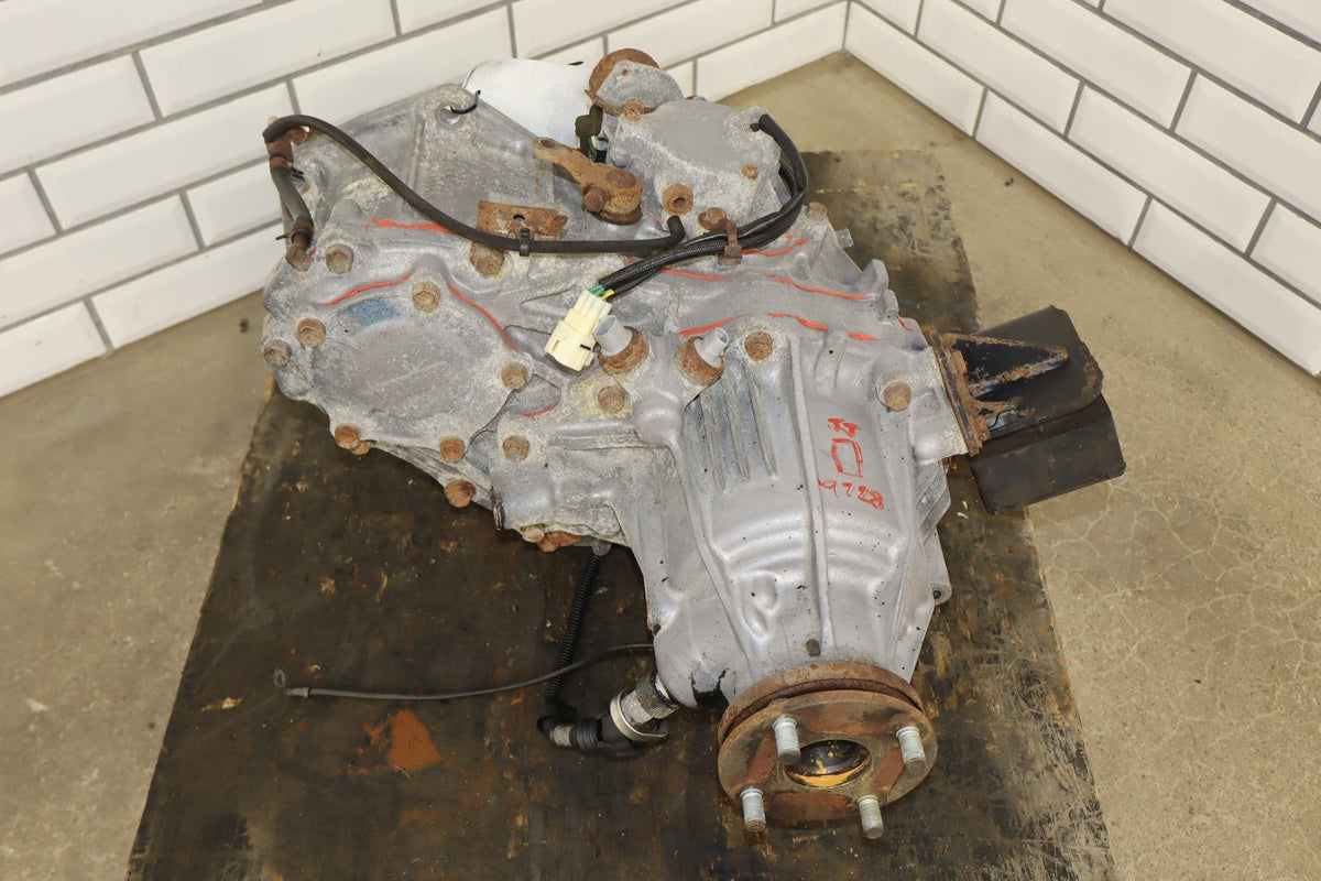 1996-1997 Lexus LX450 Transfer Case 3613060790 OEM
