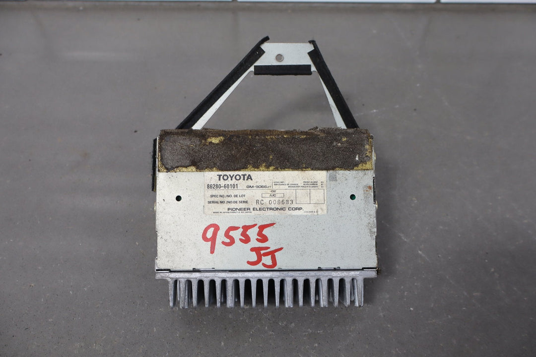 1996 - 1997 Toyota Land Cruiser, Lexus LX450 Radio Amplifier 8628060101 OEM
