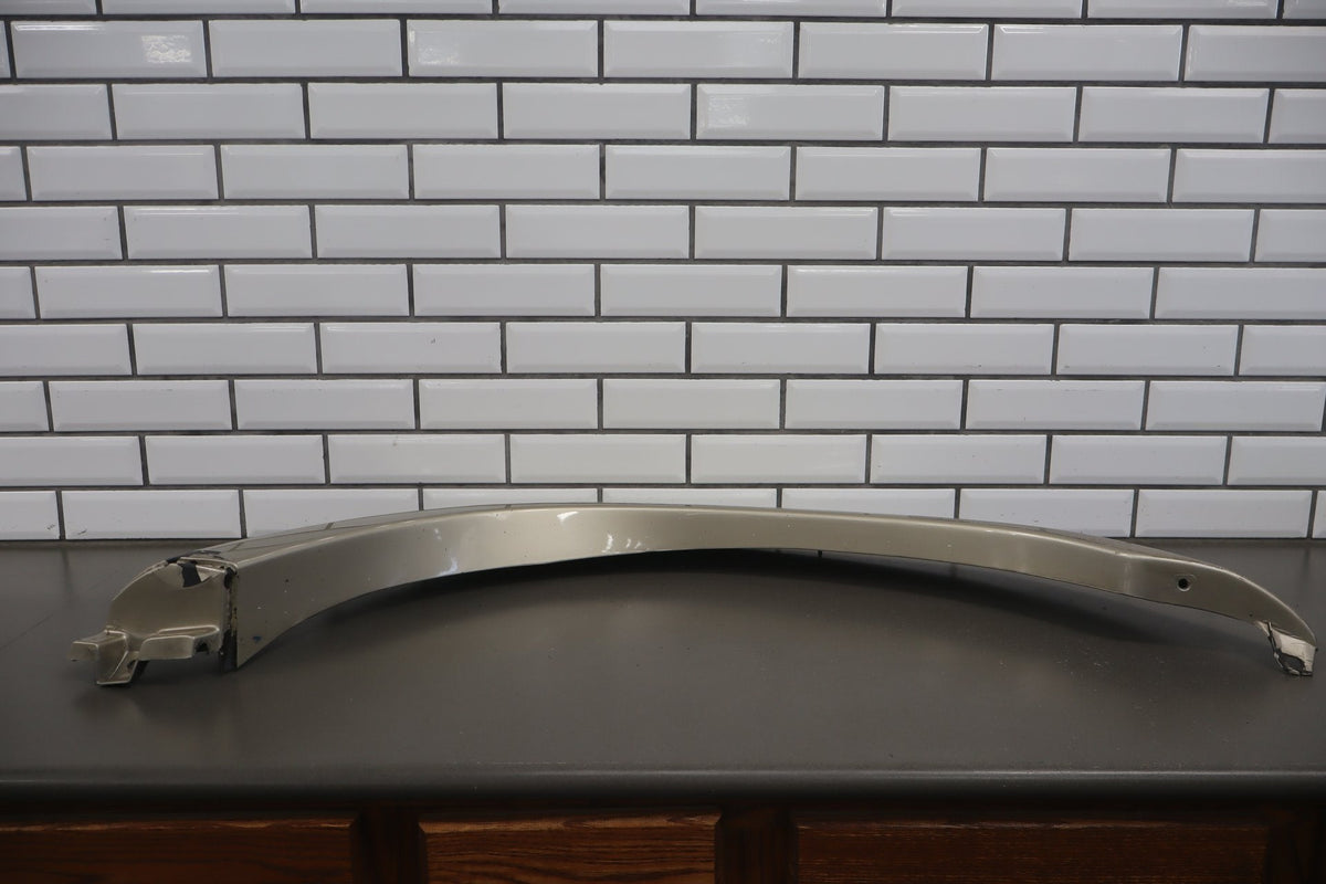 1996-1997 Toyota Land Cruiser Right Fender Molding