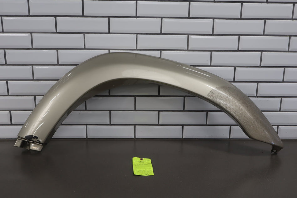 1996-1997 Toyota Land Cruiser Right Fender Molding