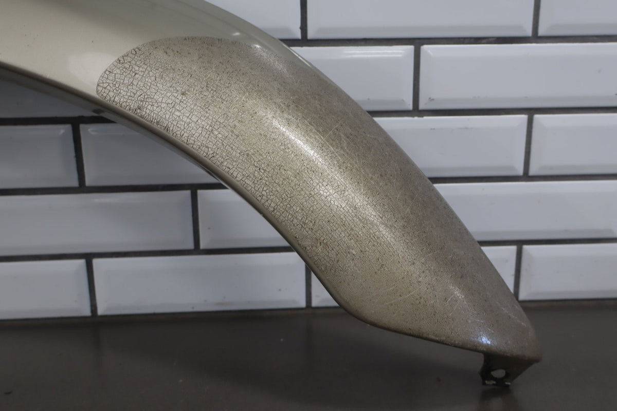 1996-1997 Toyota Land Cruiser Right Fender Molding