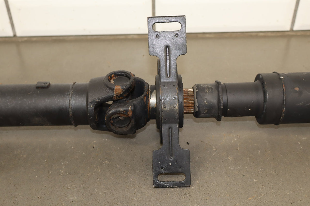 1996-1998 BMW Z3 1.9i Manual Transmission Rear Drive Shaft