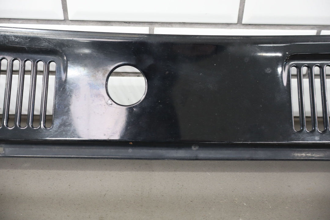 1996 - 1998 Lexus LX450 Front Center Cowl Vent Panel