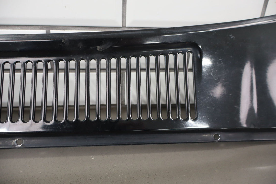 1996 - 1998 Lexus LX450 Front Center Cowl Vent Panel