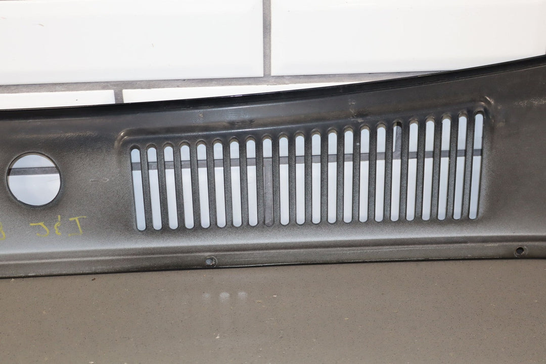 1996 - 1998 Lexus LX450 Front Center Cowl Vent Panel