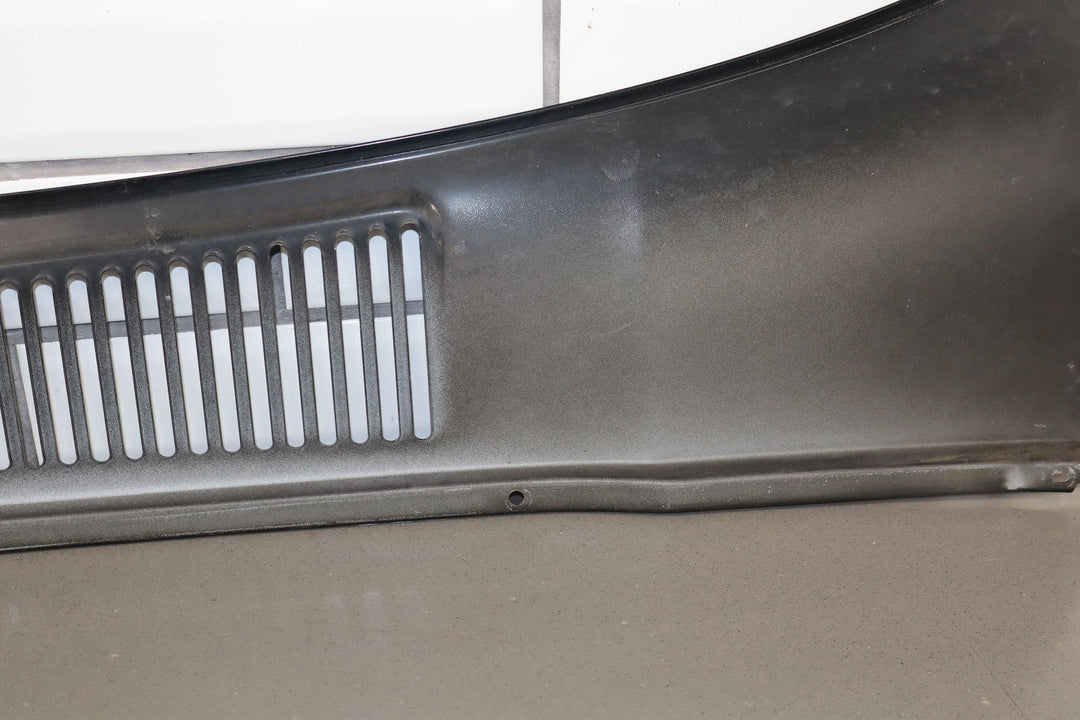 1996 - 1998 Lexus LX450 Front Center Cowl Vent Panel