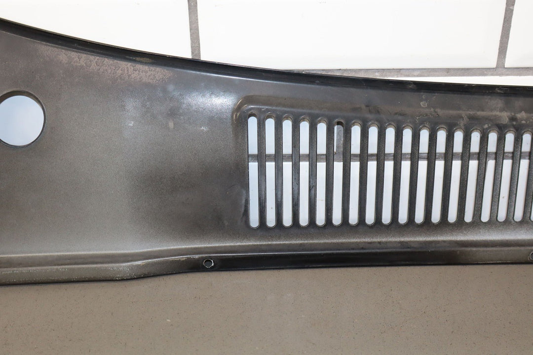 1996 - 1998 Lexus LX450 Front Center Cowl Vent Panel