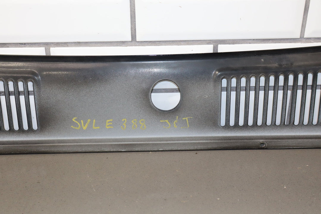 1996 - 1998 Lexus LX450 Front Center Cowl Vent Panel