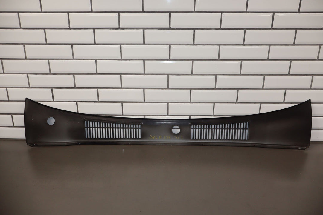 1996 - 1998 Lexus LX450 Front Center Cowl Vent Panel